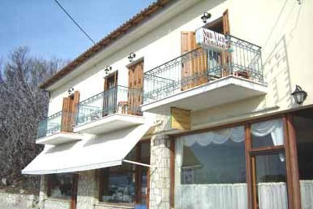 דלפי Sun View Guesthouse מראה חיצוני תמונה